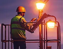 Hoogwerker in gebruik tijdens de hoogwerkeropleiding